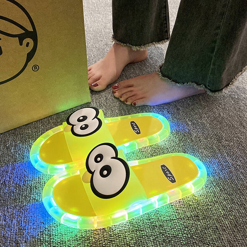 Funny Big Eyes Luminous Slide  - Home Outdoor Bathroom recension och pris